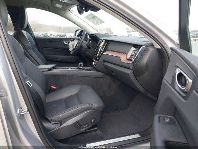 2024 VOLVO XC60 YV4L12RL9R1886374 Photo 4