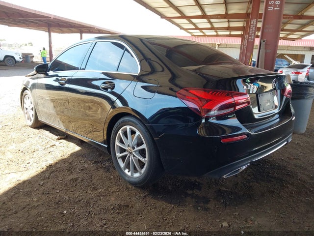 2020 MERCEDES-BENZ A 220 W1K3G4EB3LJ203852 Photo 2