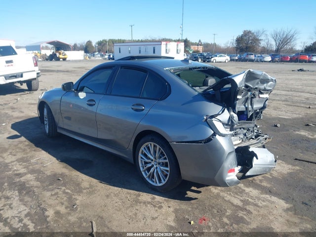 2023 BMW 330I 3MW89FF01P8D56053 Photo 2