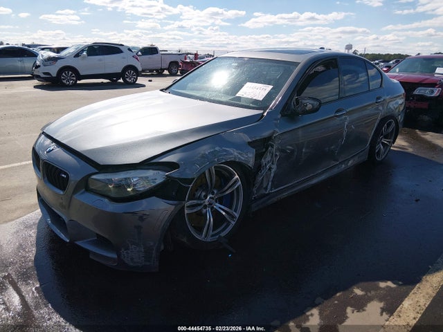 2013 BMW M5 WBSFV9C58DD097043 Photo 1