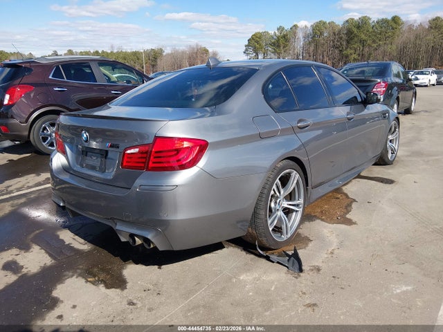 2013 BMW M5 WBSFV9C58DD097043 Photo 3