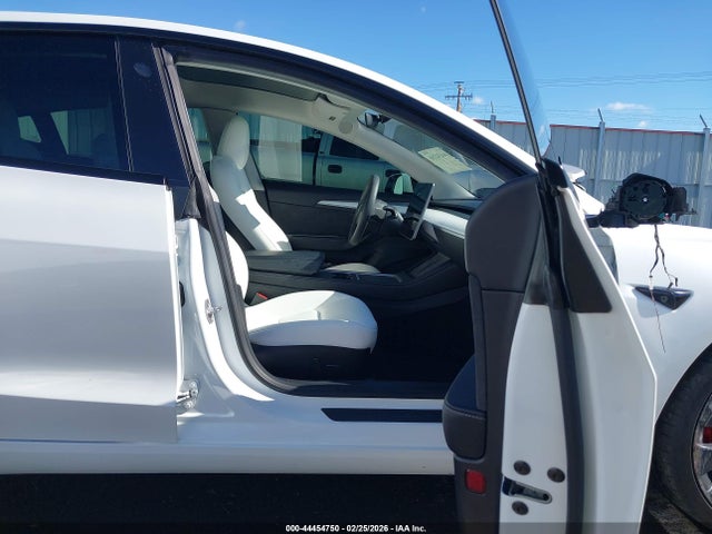 2023 TESLA MODEL 3 5YJ3E1EC3PF707743 Photo 4