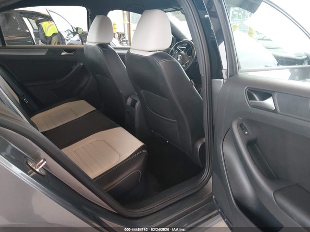 3VWD17AJ6GM242505 Volkswagen Jetta 1.8t Sport