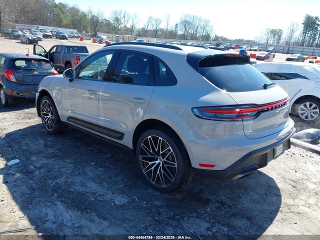 2026 PORSCHE MACAN WP1AA2A55TLB04010 Photo 2
