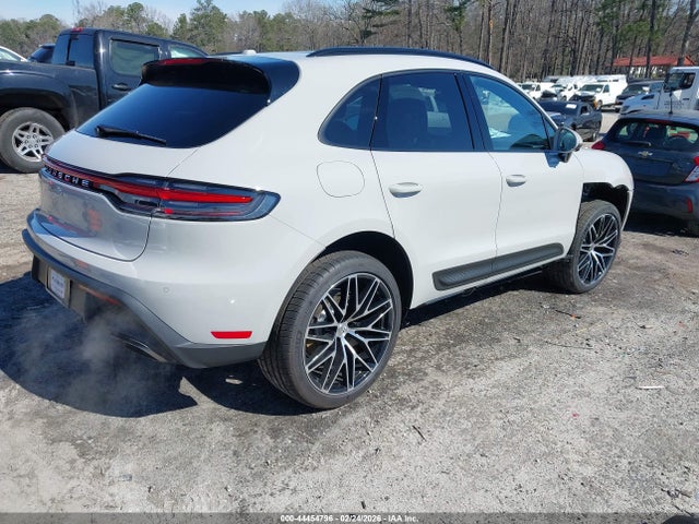 2026 PORSCHE MACAN WP1AA2A55TLB04010 Photo 3