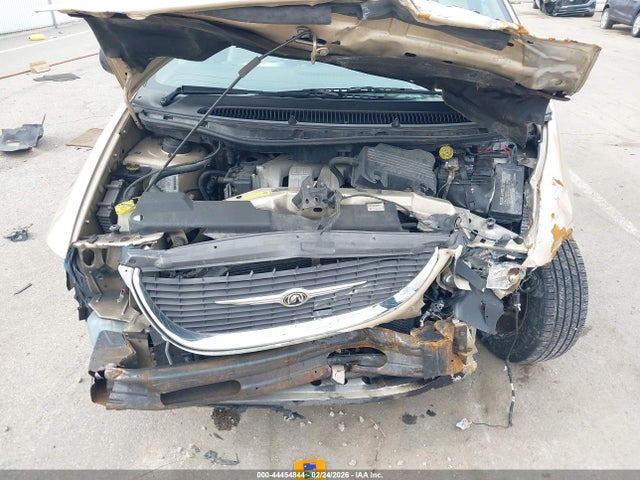 44454844 :رقم المزاد ، 1C4GP54L1YB693804 vin ، 2000 Chrysler Town & Country Lxi مزاد بيع