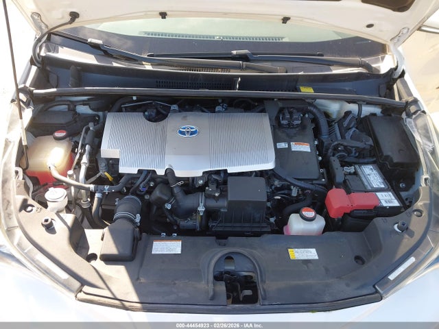 JTDKARFU5G3503035 Toyota Prius Three Touring