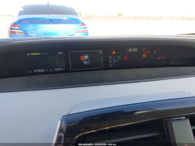 JTDKARFU5G3503035 Toyota Prius Three Touring