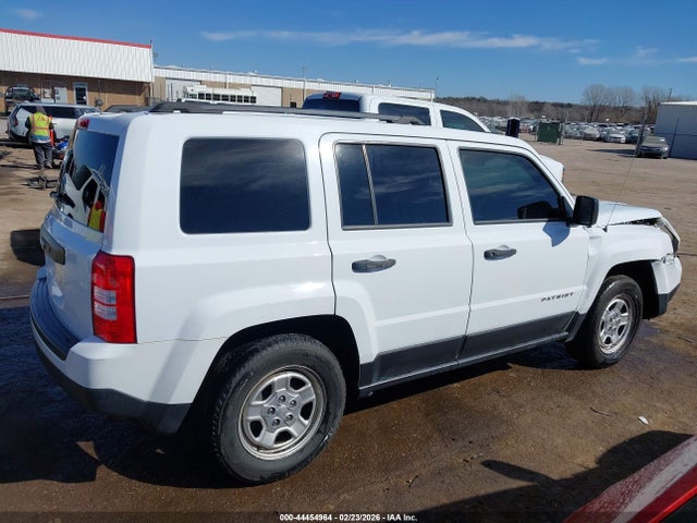 2015 Jeep Patriot Sport მანქანა იყიდება აუქციონზე, vin: 1C4NJPBB0FD349932, აუქციონის ნომერი: 44454964
