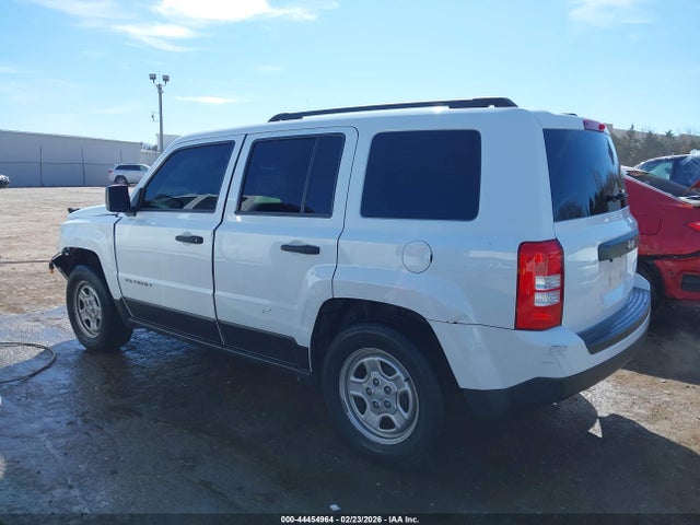 2015 Jeep Patriot Sport მანქანა იყიდება აუქციონზე, vin: 1C4NJPBB0FD349932, აუქციონის ნომერი: 44454964
