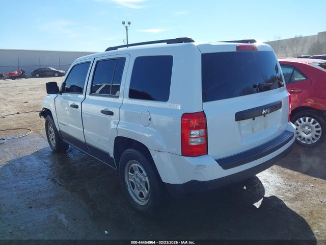 2015 Jeep Patriot Sport მანქანა იყიდება აუქციონზე, vin: 1C4NJPBB0FD349932, აუქციონის ნომერი: 44454964