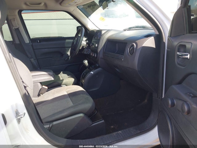 2015 Jeep Patriot Sport მანქანა იყიდება აუქციონზე, vin: 1C4NJPBB0FD349932, აუქციონის ნომერი: 44454964