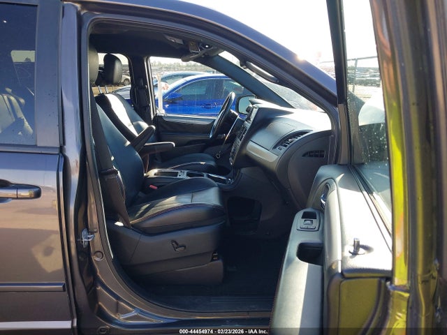 Продажа на аукционе авто 2017 Dodge Grand Caravan Gt, vin: 2C4RDGEG2HR740709, номер лота: 44454974