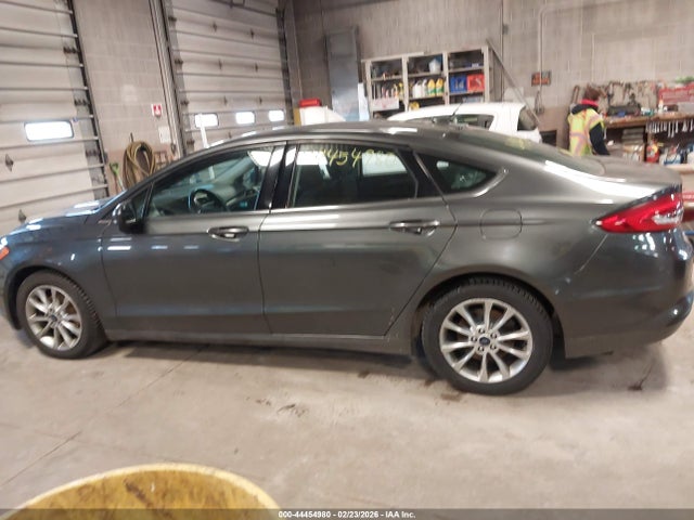 3FA6P0H75HR193903 Ford FUSION SE