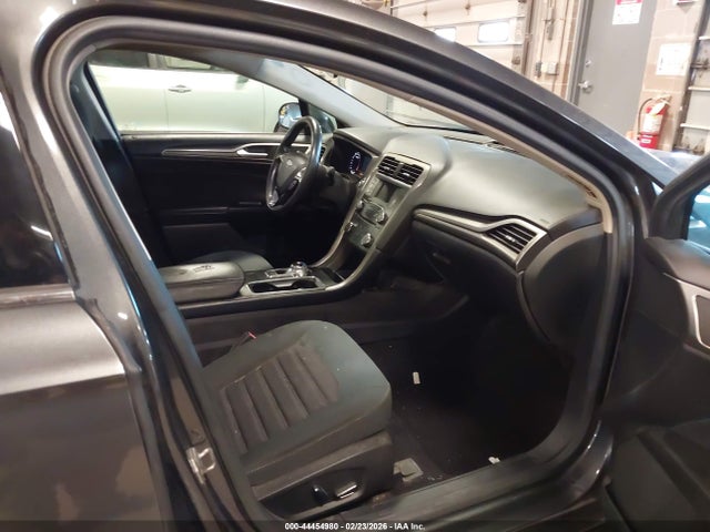 3FA6P0H75HR193903 Ford FUSION SE