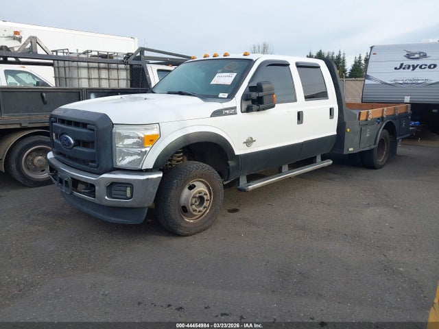 Ford F-350 Chassis Xl 2014 1FD8W3HT9EEB70395 Image 2