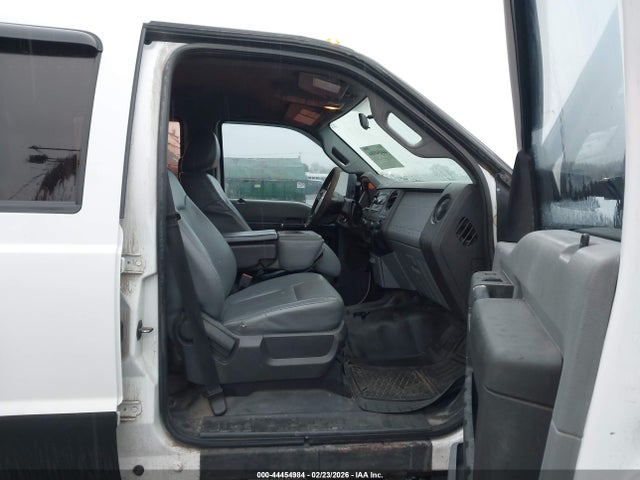 Ford F-350 Chassis Xl 2014 1FD8W3HT9EEB70395 Image 7