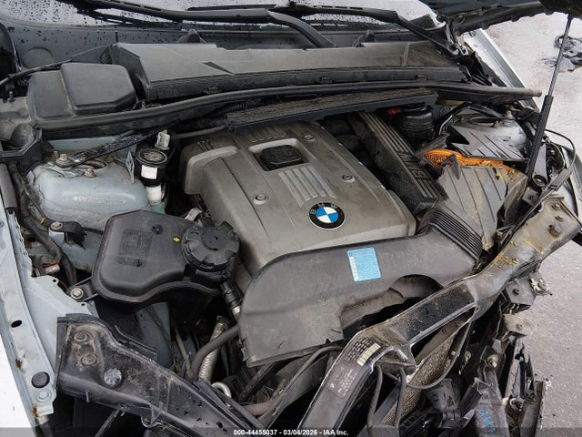 2006 Bmw 330xi მანქანა იყიდება აუქციონზე, vin: WBAVD33526KL52994, აუქციონის ნომერი: 44455037