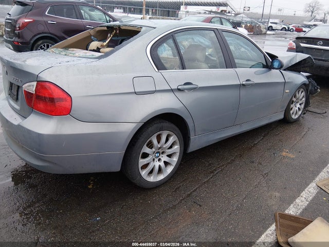 2006 Bmw 330xi მანქანა იყიდება აუქციონზე, vin: WBAVD33526KL52994, აუქციონის ნომერი: 44455037