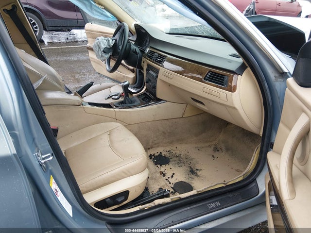 2006 Bmw 330xi მანქანა იყიდება აუქციონზე, vin: WBAVD33526KL52994, აუქციონის ნომერი: 44455037
