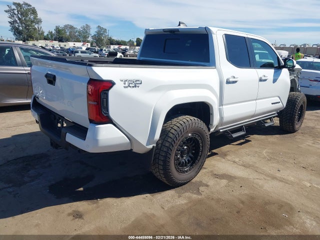 2024 TOYOTA TACOMA 3TMLB5JN1RM072222 Photo 3
