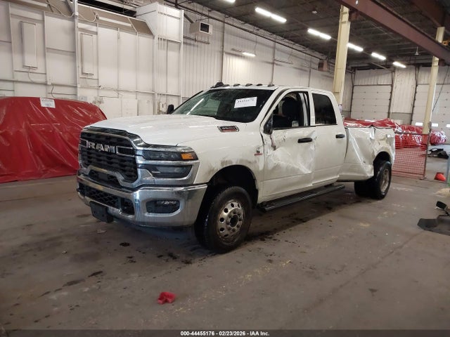 3C63RRGL4SG515161 RAM 3500 Tradesman 4x4 8&#039; Box