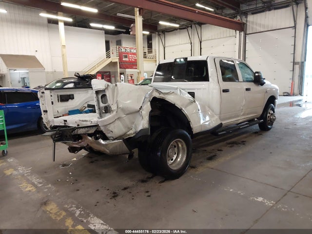 3C63RRGL4SG515161 RAM 3500 Tradesman 4x4 8&#039; Box