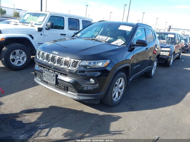 Jeep Compass Latitude 4x4 2024 3C4NJDBN3RT153782 Image 2