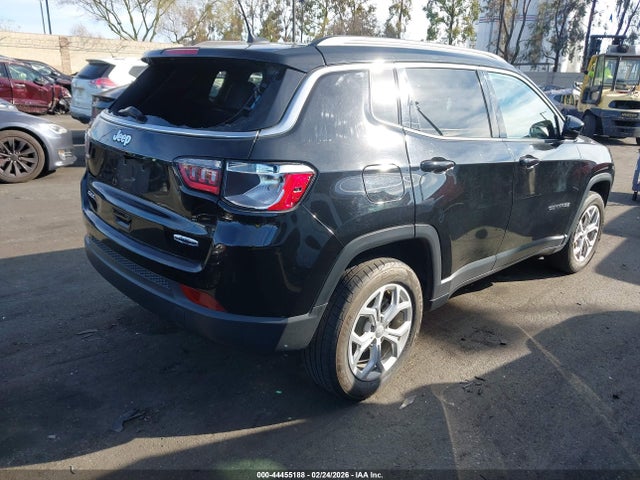Jeep Compass Latitude 4x4 2024 3C4NJDBN3RT153782 Image 4