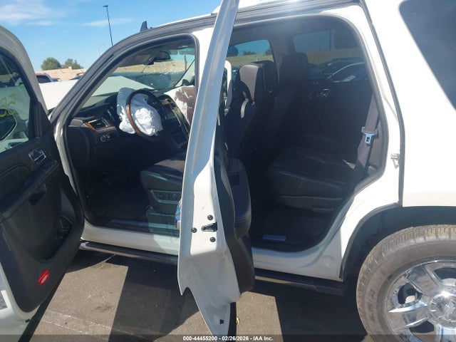 1GYS3DEF4ER162909 Cadillac Escalade Platinum