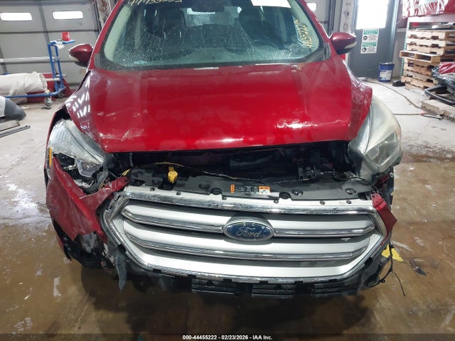 1FMCU9J98HUB27436 Ford Escape Titanium
