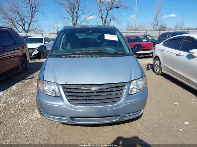 Продажа на аукционе авто 2005 Chrysler Town & Country, vin: 1C4GP45R05B441776, номер лота: 44455233