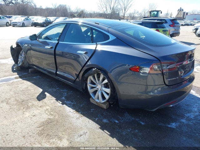 44455252 :رقم المزاد ، 5YJSA1H49FF083988 vin ، 2015 Tesla Model S 85d/p85d مزاد بيع