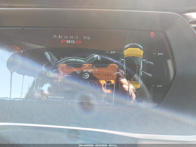 44455252 :رقم المزاد ، 5YJSA1H49FF083988 vin ، 2015 Tesla Model S 85d/p85d مزاد بيع
