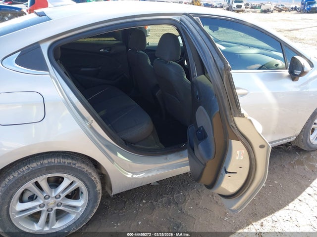 1G1BE5SM2J7199917 Chevrolet Cruze Lt Auto