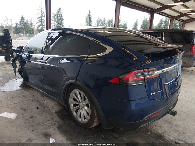 2017 Tesla Model X 100d/75d/90d მანქანა იყიდება აუქციონზე, vin: 5YJXCBE23HF065675, აუქციონის ნომერი: 44455282