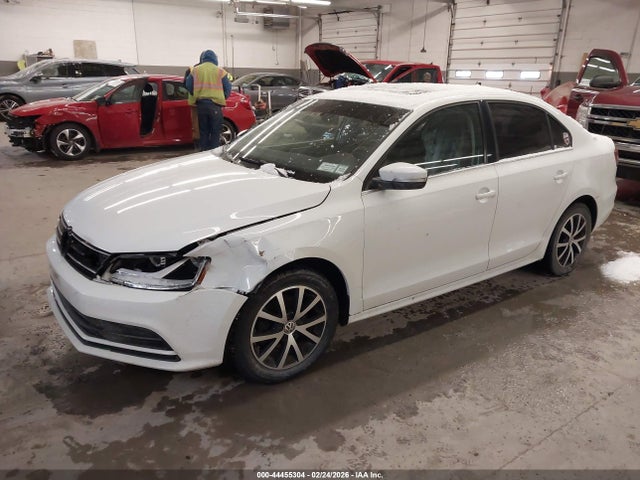 2017 Volkswagen Jetta 1.4t Se მანქანა იყიდება აუქციონზე, vin: 3VWB67AJ8HM373767, აუქციონის ნომერი: 44455304