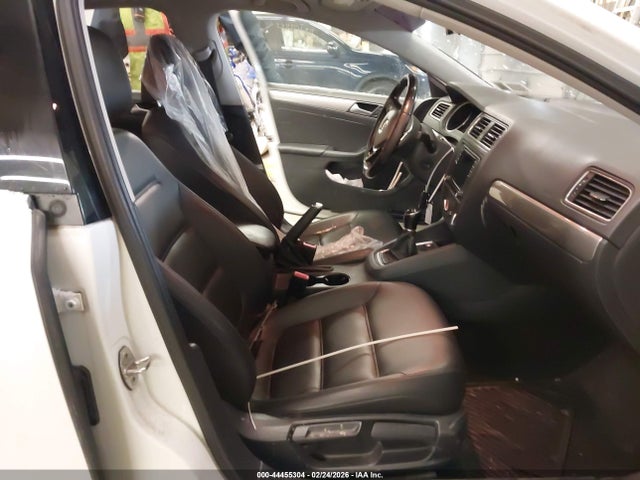 2017 Volkswagen Jetta 1.4t Se მანქანა იყიდება აუქციონზე, vin: 3VWB67AJ8HM373767, აუქციონის ნომერი: 44455304