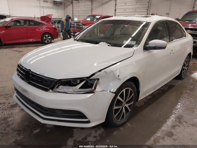 2017 Volkswagen Jetta 1.4t Se მანქანა იყიდება აუქციონზე, vin: 3VWB67AJ8HM373767, აუქციონის ნომერი: 44455304