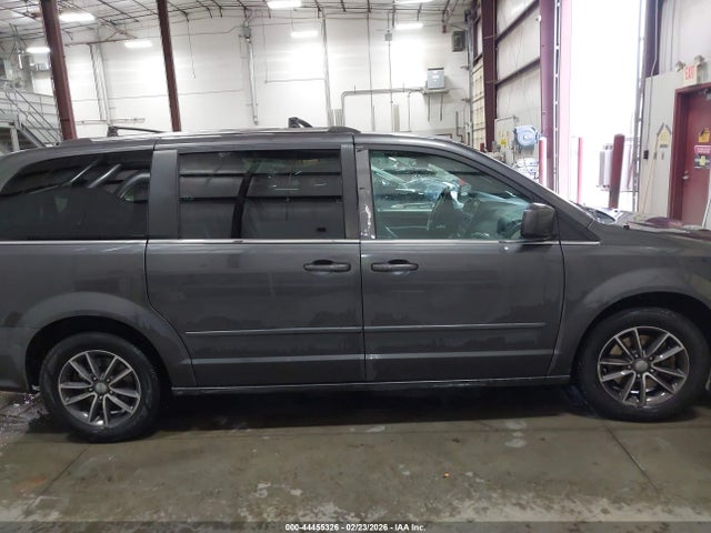 2C4RDGCGXHR624256 Dodge Grand Caravan Sxt