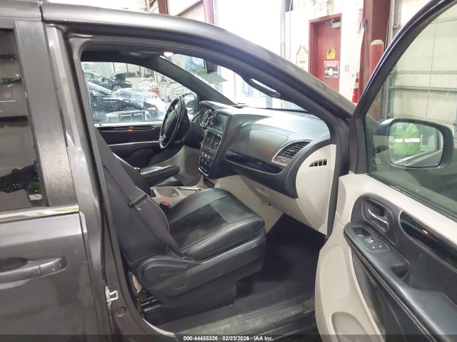 2C4RDGCGXHR624256 Dodge Grand Caravan Sxt