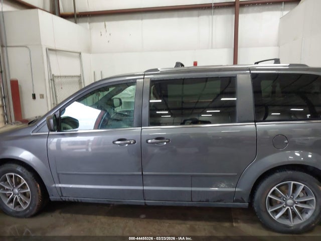 2C4RDGCGXHR624256 Dodge Grand Caravan Sxt