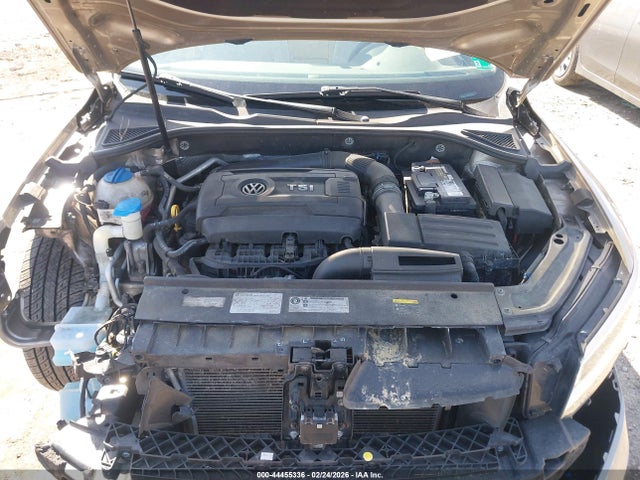 1VWBT7A34GC054053 Volkswagen Passat 1.8t Se