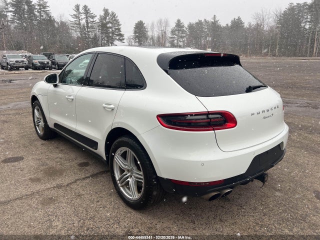 2015 PORSCHE MACAN WP1AB2A55FLB66671 Photo 2