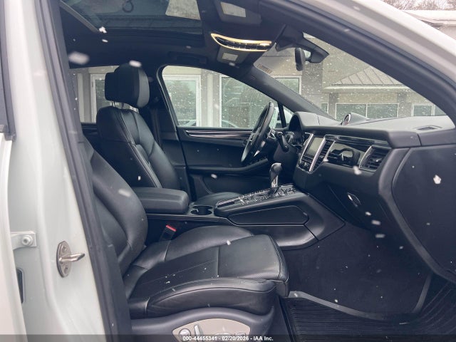 2015 PORSCHE MACAN WP1AB2A55FLB66671 Photo 4