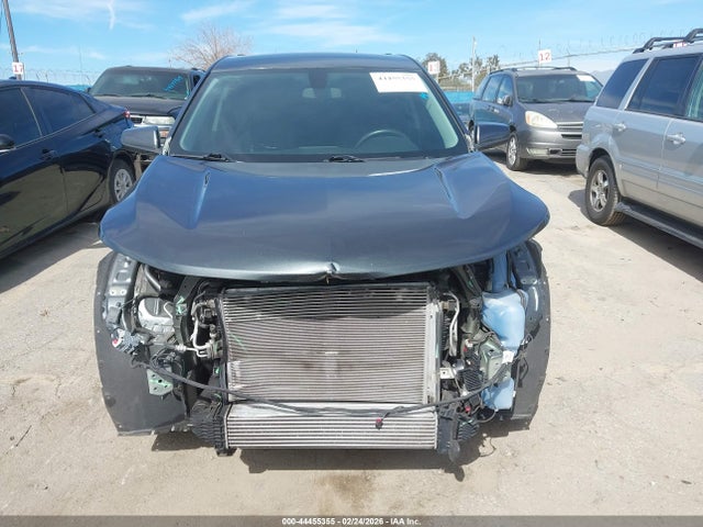 3GNAXKEV2KS575297 Chevrolet EQUINOX LT