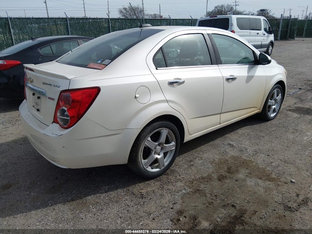 2015 CHEVROLET SONIC 1G1JE5SB8F4145881 Photo 3