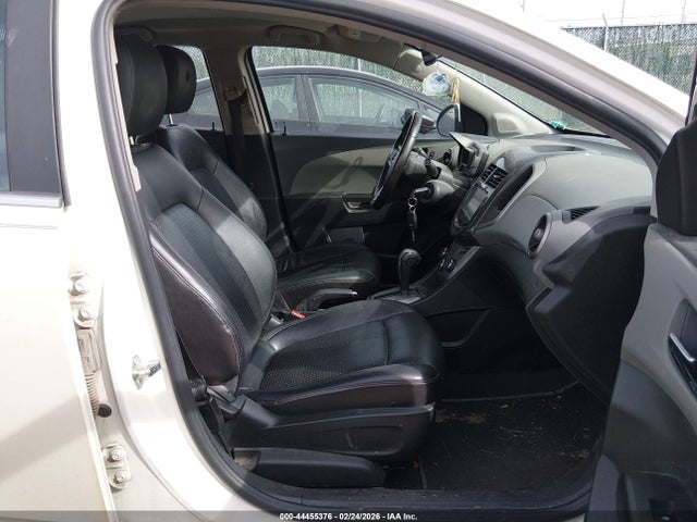 2015 CHEVROLET SONIC 1G1JE5SB8F4145881 Photo 4