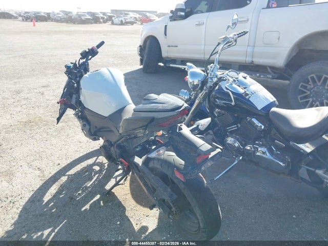 Kawasaki Er400 D 2023 JKAERKD1XPDAM1598 Image 3