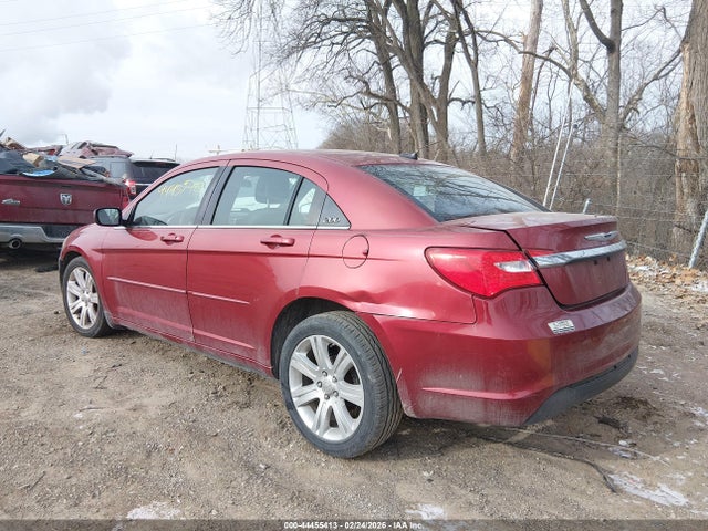 2013 CHRYSLER 200 1C3CCBBB3DN732327 Photo 2